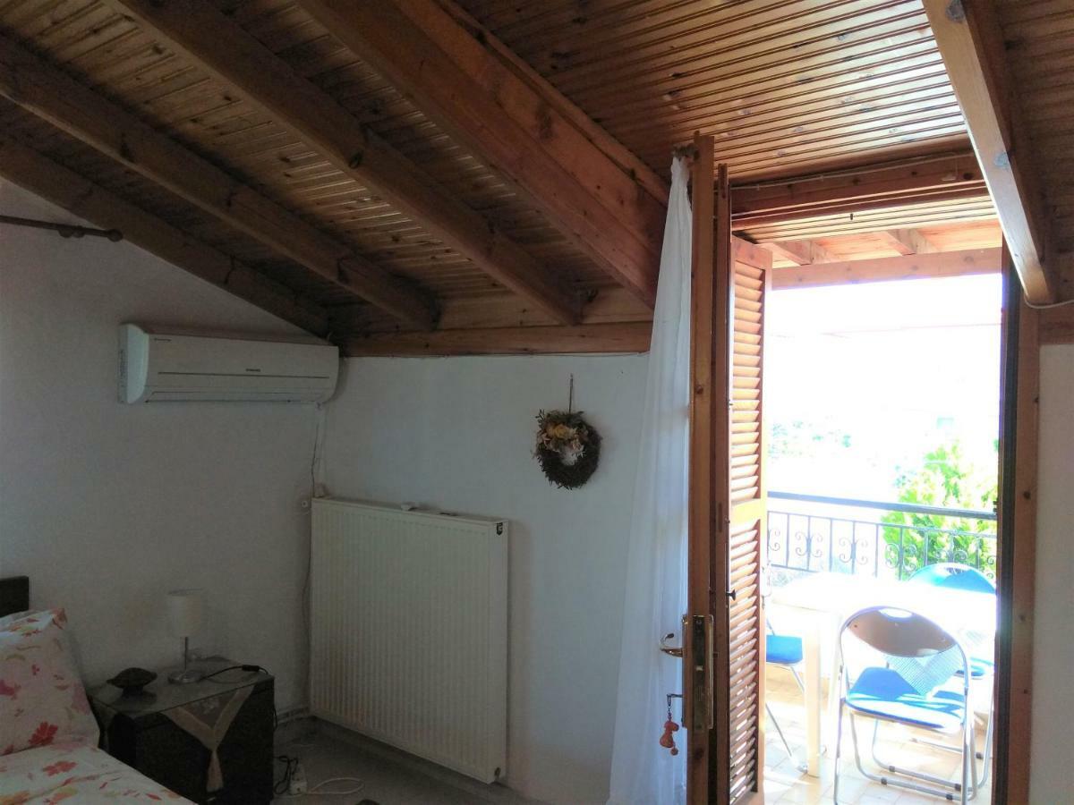 Family Seaside House In Mouries Paralia Dionysiou Exterior foto